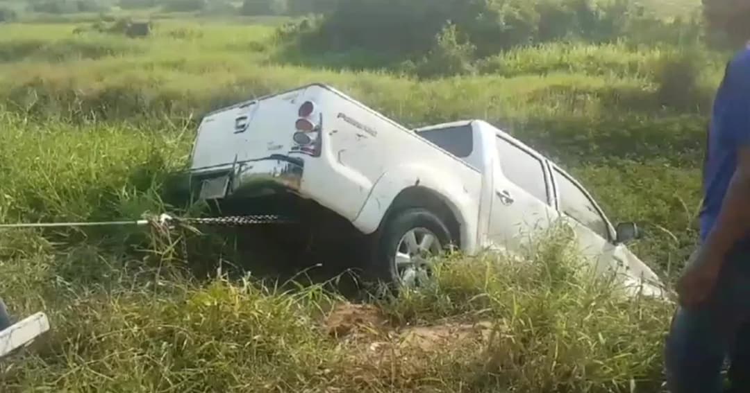 “ร.ต.อ.” กลับจากคุมงานวัด ขับรถตกน้ำดับ