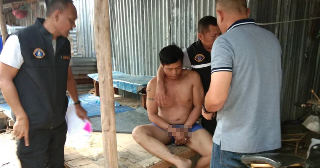ตำรวจกองปราบบุกจับหนุ่มวัย 38 ข่มขืนลูกเลี้ยงหนีคดี 10 ปี