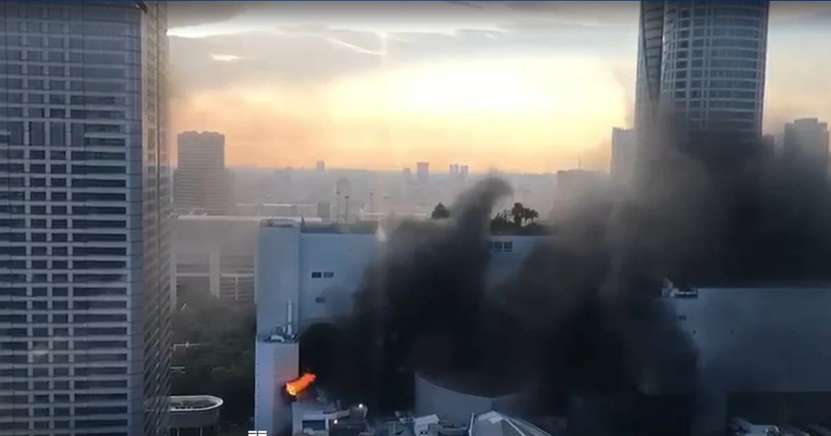 รพ.ตำรวจ เผยอาการผู้บาดเจ็บไฟไหม้เซ็นทรัลเวิลด์ ยังมีอาการเครียดตกใจเหตุการณ์