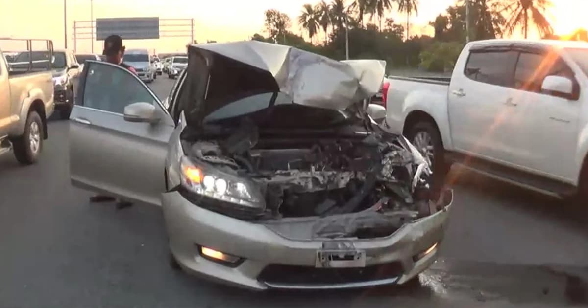 เกิดอุบัติเหตุเก๋งชนท้ายกระบะ บาดเจ็บ 7 คนขับอ้างถูกตัดหน้า