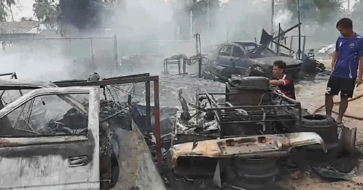 ไฟไหม้อู่ซ่อมรถชลบุรี วอดทั้งหลัง เสียหายกว่า 6 แสนบาท