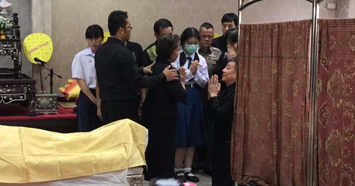 เสี่ยเบนซ์เมาแล้วขับกราบขมาญาติ ขอบวชให้ รอง ผกก.-ภรรยา