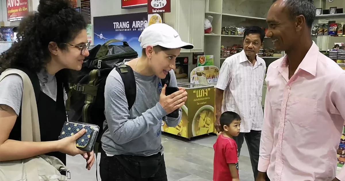 หนุ่มประมงพลเมืองดี เก็บ iPhone 6 Plus คืนเจ้าของสาวอเมริกัน