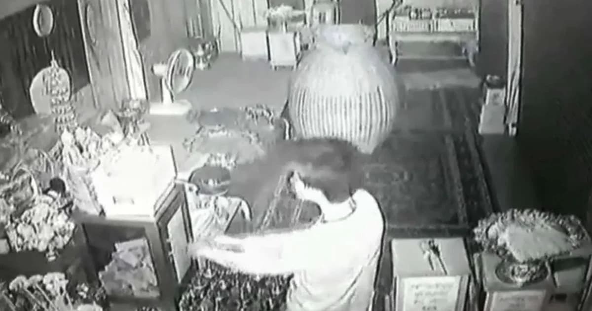 โจรพังกล้องวงจรปิด กวาดเงินหมดตู้บริจาคกว่า 4 หมื่น