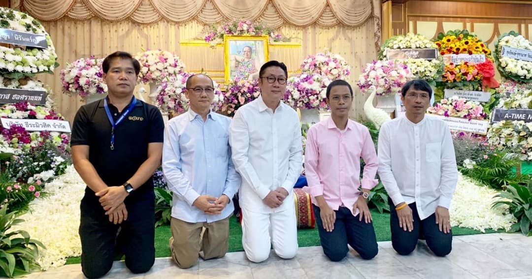 เวิร์คพอยท์เป็นเจ้าภาพสวดอภิธรรม “คุณแม่หนึ่ง จักรวาล” ศิลปินร่วมไว้อาลัย