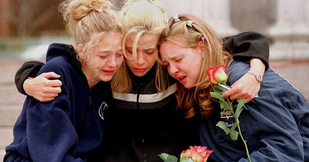 ย้อนคดี “สังหารหมู่โคลัมไบน์” กราดยิงในสหรัฐ ที่ฆาตรกรมีอายุเพียงแค่ 16 ปีเท่านั้น