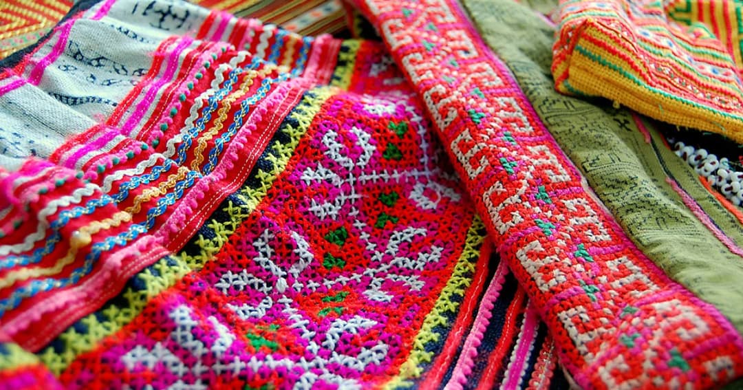 ภาคเอกชนร่วมผลักดัน ‘ผ้าทอชาวเขา’ สู่เวทีระดับโลก