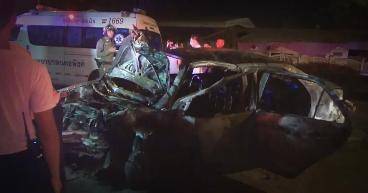 สาวเชียงใหม่ซิ่งเก๋งย้อนศร ประสานงาเก๋งคู่กรณีไฟไหม้เหลือแต่ซาก เจ็บ 3 คน