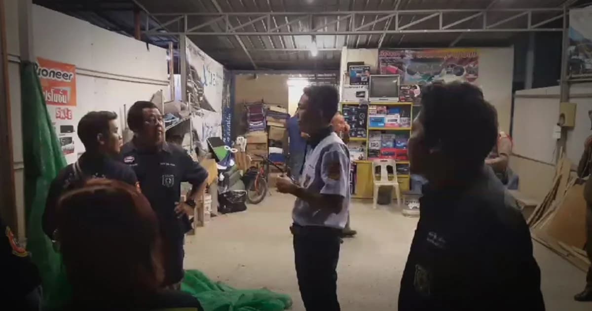 หนุ่มใหญ่เครียดถูกทวงหนี้ ปาดคอเมีย-ลูก 2 คนดับคาร้าน