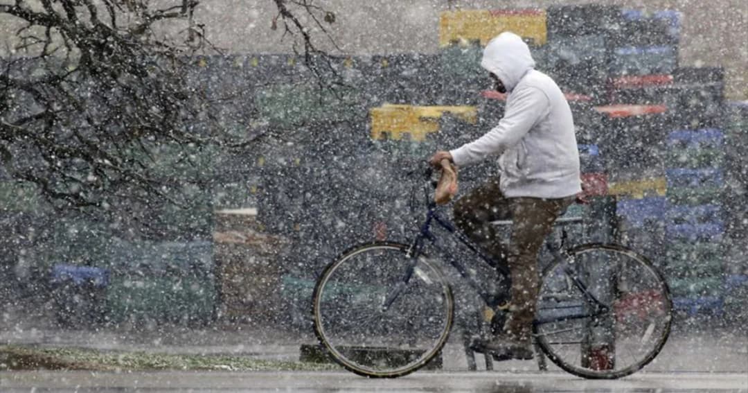 ชิคาโกเผชิญพายุฤดูหนาวถล่มอย่างหนัก ล่าสุดต้องยกเลิกเที่ยวบินกว่า 580 เที่ยว