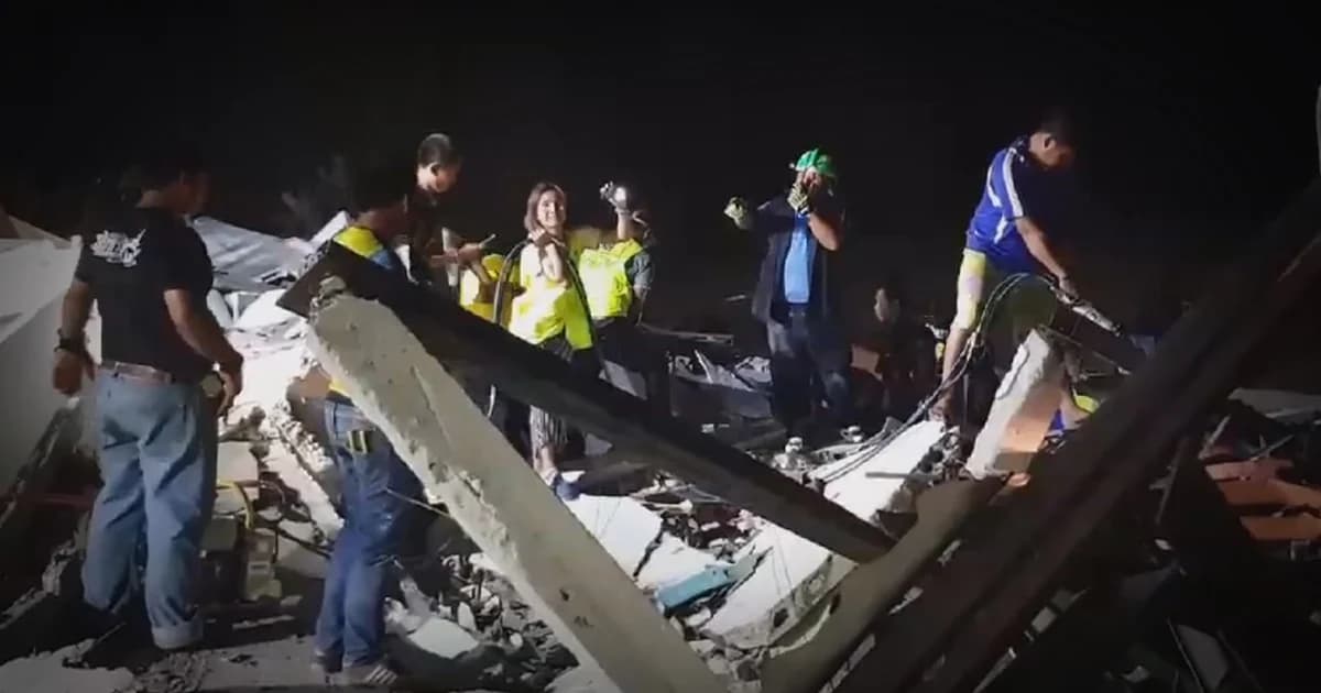 ระทึก! ประจวบฯบ้านถล่มทับ 3 ชีวิตติดใต้ซาก รอด 2 ดับ 1