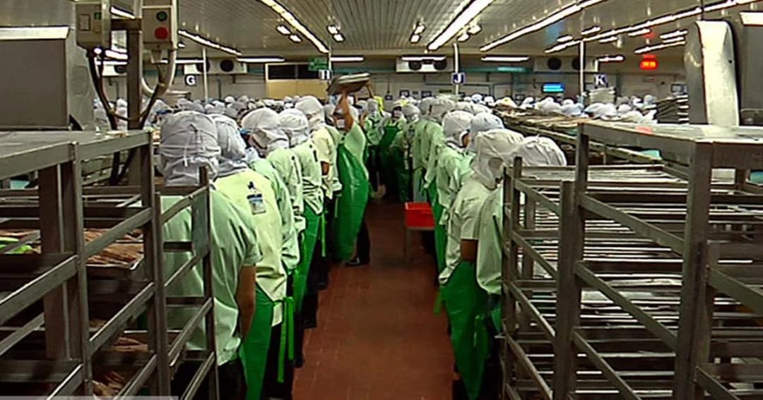 โพลแรงงาน หวังค่าแรงขั้นต่ำปรับขึ้น 400 บาท หากได้รัฐบาลใหม่