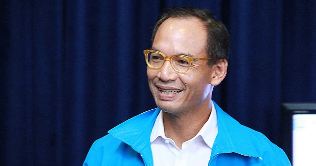 “กรณ์” พร้อมชิงหัวหน้าประชาธิปัตย์ ยันไม่ร่วม “เพื่อไทย”