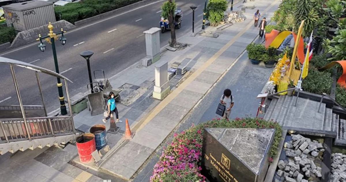 ใกล้เสร็จแล้วทางเท้าใหม่กทม. หลังทุบของเอกชนออก