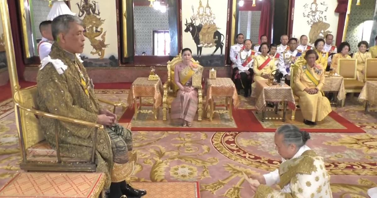 พระราชครูถวายมนตร์ เสียงเงียบในช่วงถ่ายทอดพระราชพิธี