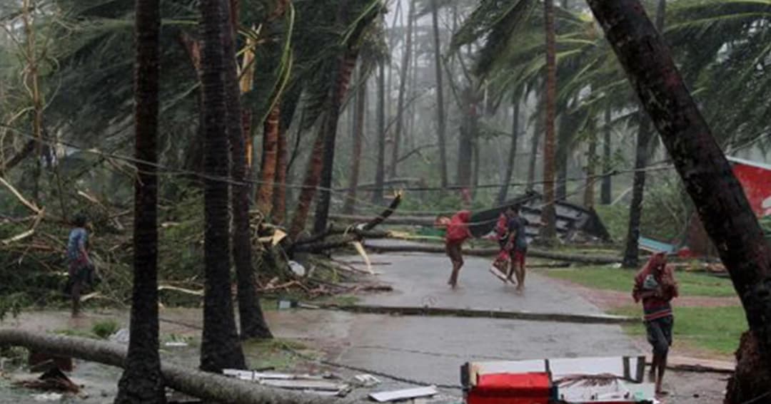 ยอดผู้เสียชีวิตจากพายุไซโคลน “ฟานี” ถล่มอินเดีย-บังกลาเทศ เพิ่มเป็น 42 ราย