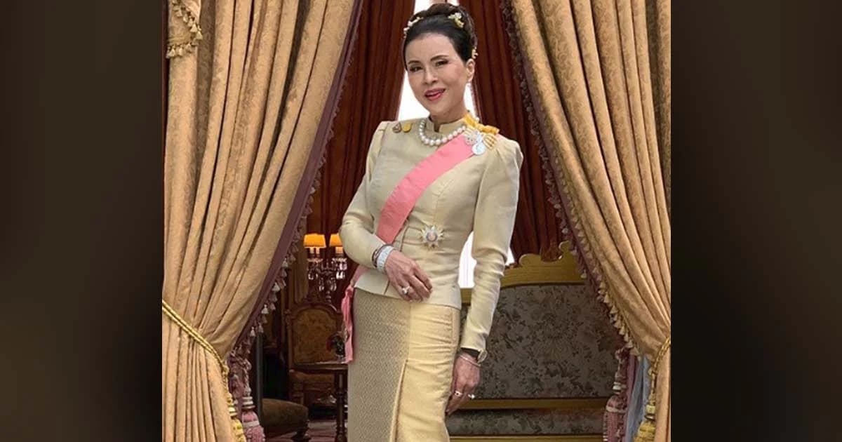 โปรดเกล้าฯ พระราชทานเหรียญรัตนาภรณ์ ทูลกระหม่อมหญิงอุบลรัตนฯ