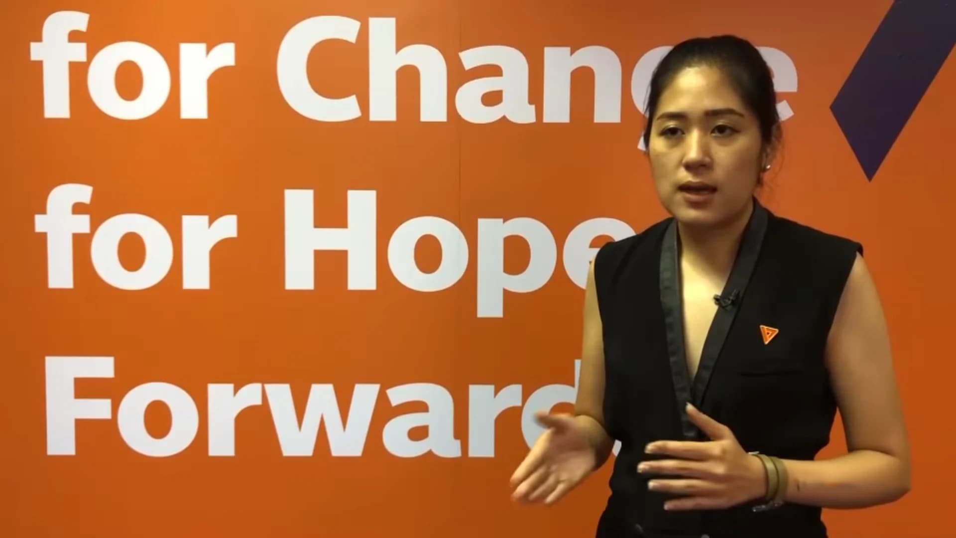 โฆษกอนาคตใหม่ฝากถึงภูมิใจไทย ประชาธิปัตย์ อย่าตระบัดสัตย์ที่ให้ไว้ก่อนเลือกตั้ง