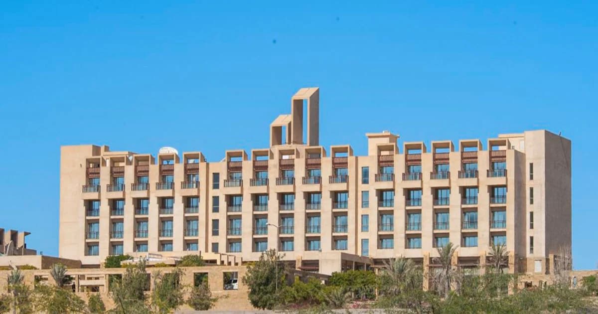 มือปืน 3 รายบุกถล่มโรงแรมหรูในเมืองกวาดาร์ ปากีสถาน เบื้องต้นมีผู้เสียชีวิต 1 ราย