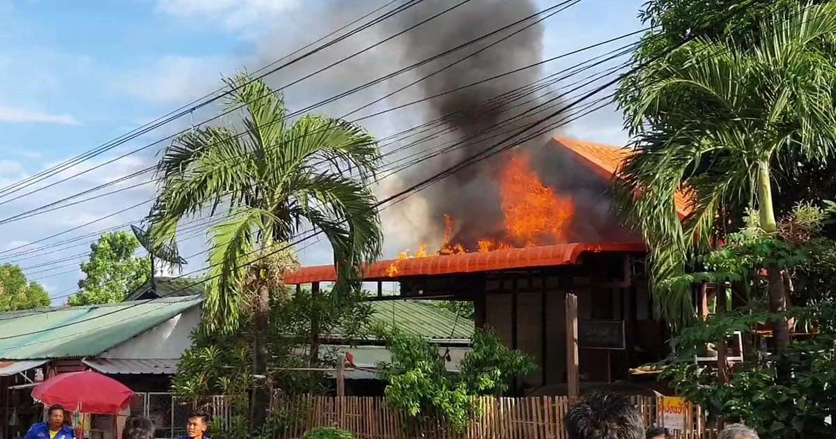 จุดไฟเผาตัวเองต่อหน้าเจ้าหน้าที่ กว่าจะดับได้ร่างกายสาหัส