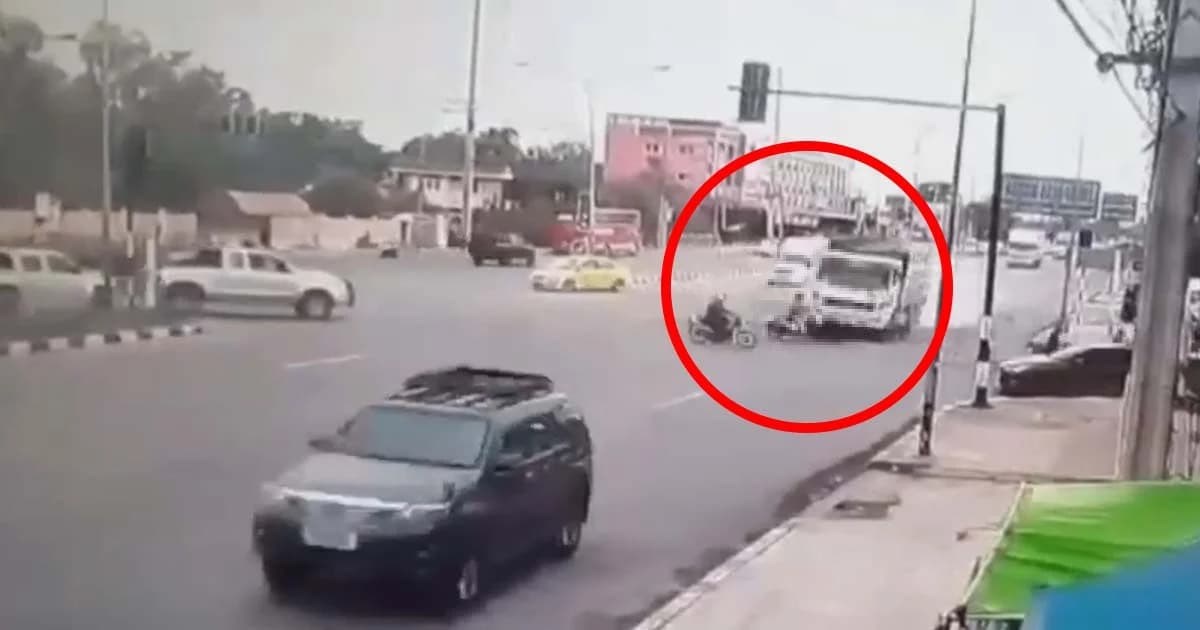 พ่วง18ล้อ ซิ่งรถฝ่าไฟแดงชนยับ กลางแยกฉะเชิงเทรา ดับ 1