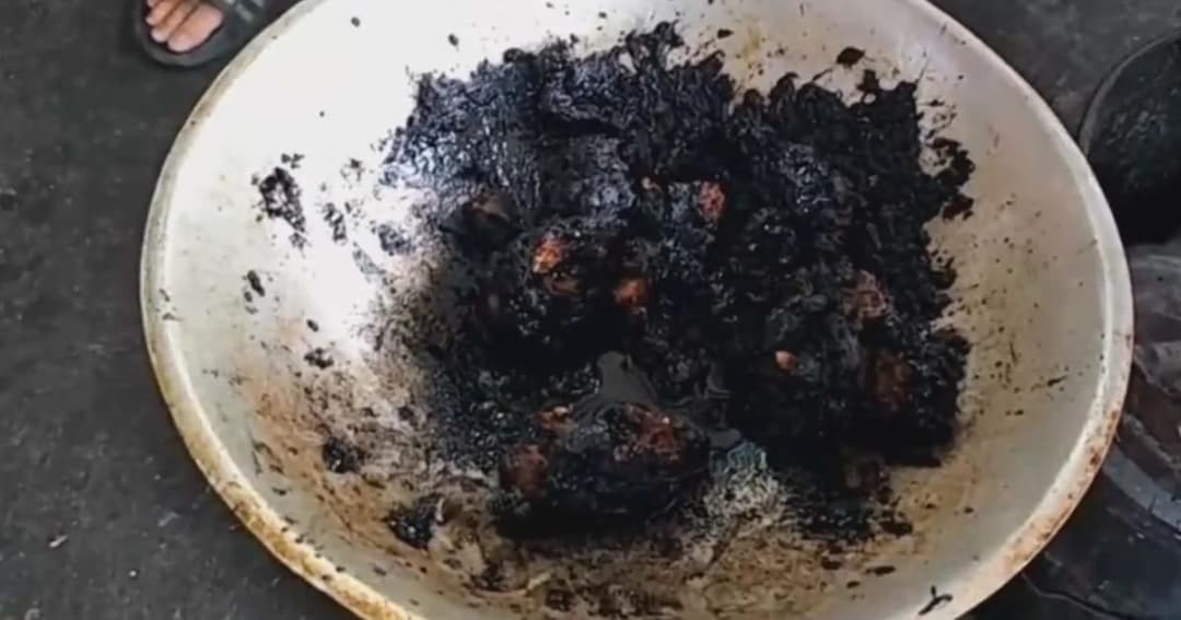 ปศุสัตว์ปทุมฯเข้าตรวจสอบมันหมู หลังแม่ค้าซื้อมาเจียว พบกลายเป็นยางมะตอย