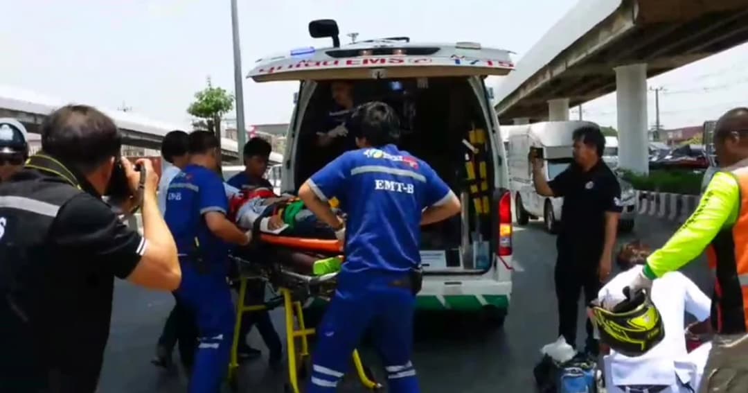 2 หนุ่มขี่ จยย.ล้ม ร่วงตกสะพาน ดับ 1 ราย เจ็บสาหัส 1 ราย