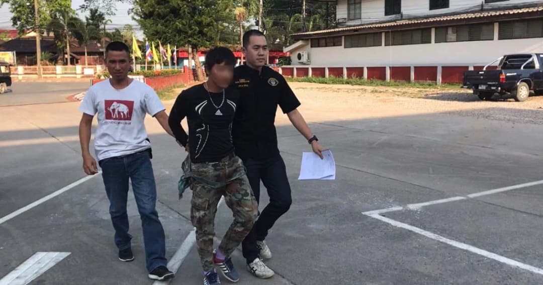 ฆ่ากันตายเพราะแย่งม้านั่งกินก๋วยเตี๋ยว ตร.ล่าตัวอยู่ 5 ปี