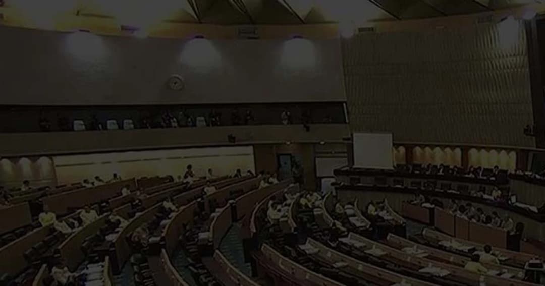 นักรัฐศาสตร์ จุฬาฯ ยัน 25 ส.ว. ไม่มีอำนาจถอดถอน ส.ส.