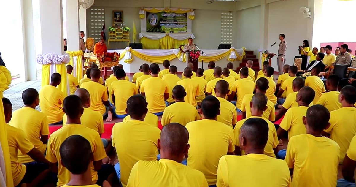 เรือนจำพังงาปล่อยตัวนักโทษได้รับพระราชทานอภัยโทษ 74 คน