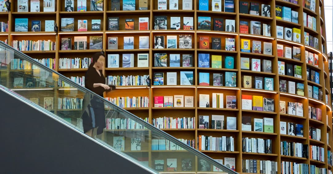 รัฐบาลออกมาตรการภาษีหนุนส่งเสริมคนไทยรักการอ่าน ค่าหนังสือ และ e-book ลดภาษีได้ไม่เกิน 15,000 บาท