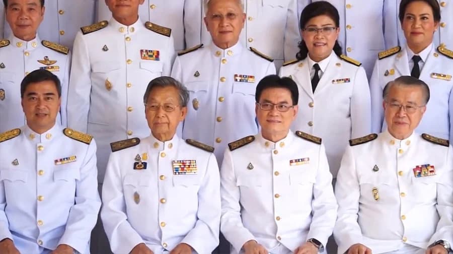 ปชป. ลงมติลับร่วมรัฐบาล พปชร. “อภิสิทธิ์” โน้มน้าวเป็นค้านอิสระไม่สำเร็จ