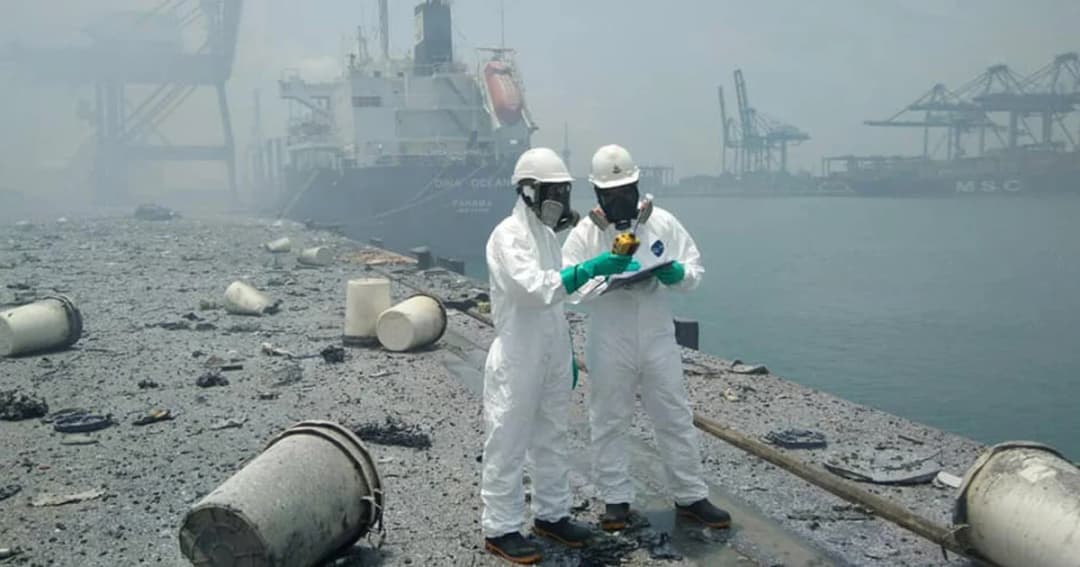 เพลิงสงบแล้ว! ไฟไหม้เรือสินค้าแหลมฉบัง คพ.พบสารเคมีในอากาศเกินค่ามาตรฐาน