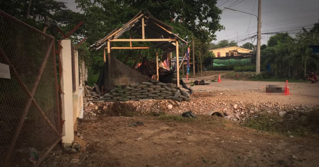 คนร้ายวางระเบิดหน้าสถานีรถไฟจะนะ ตำรวจเสียชีวิต 1 นาย บาดเจ็บอีก 4 ราย