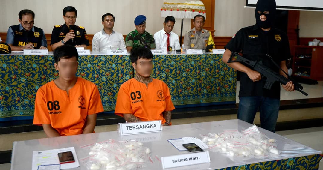 อินโดฯ แถลงจับ 2 คนไทยกลืนไอซ์ลงท้องเข้าประเทศ