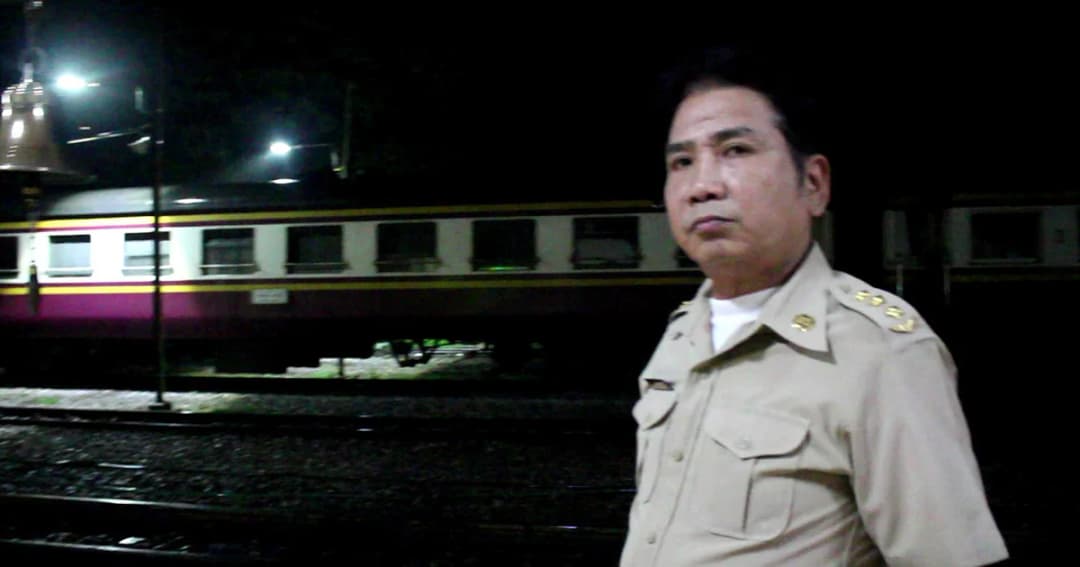 เปิดใจนายสถานีรถไฟราชบุรีวิ่งไม่คิดชีวิตช่วยชายเดินลงไปกลางรางรถไฟชน