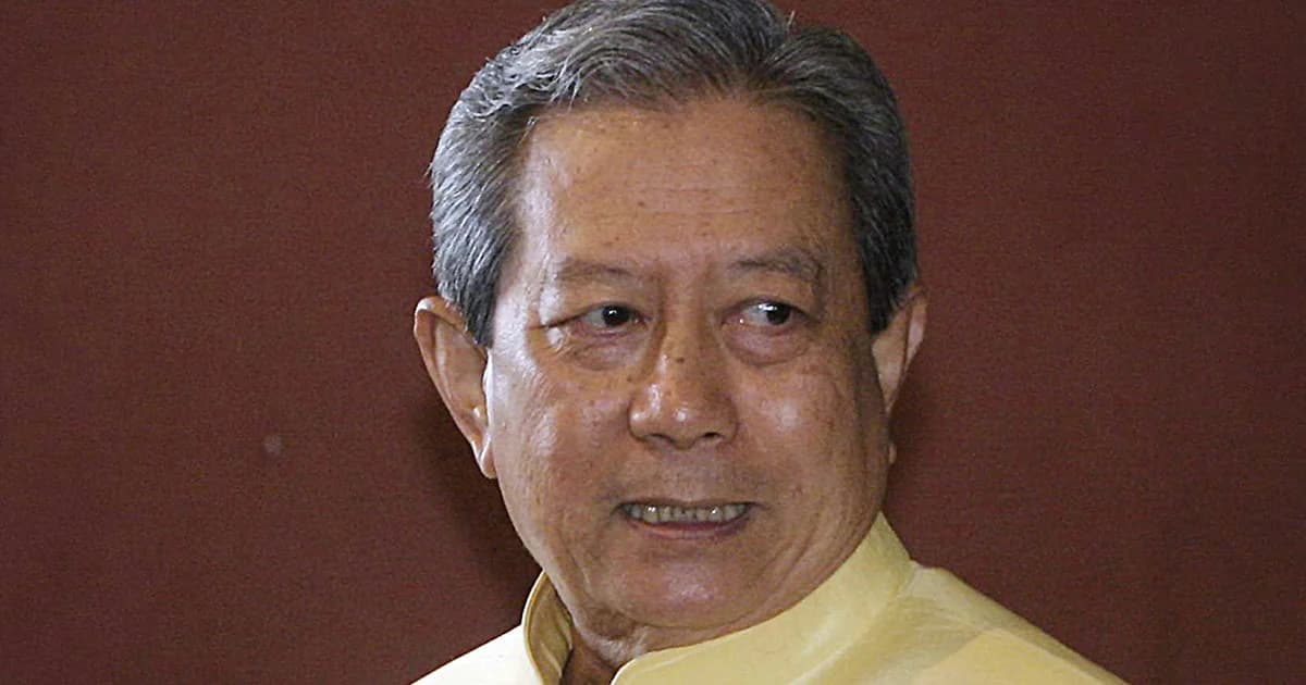 โปรดเกล้าฯ แต่งตั้ง พล.อ.สุรยุทธ์ รักษาการประธานองคมนตรี