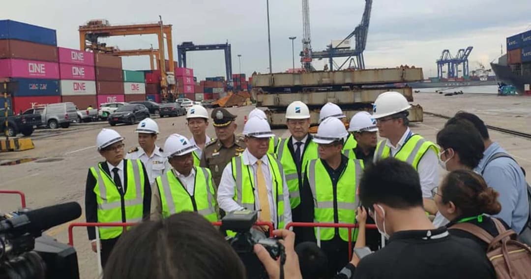 ขนสารเคมีอันตรายกว่า 300 ตัน แต่ไม่แจ้งให้ชัด! ต้นเหตุไฟไหม้คอนเทนเนอร์ ท่าเรือแหลมฉบัง