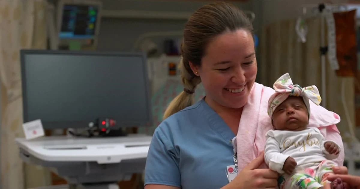โรงพยาบาลในเมืองซานดิเอโก้ เผยภาพทารกตัวเล็กที่สุดในโลก