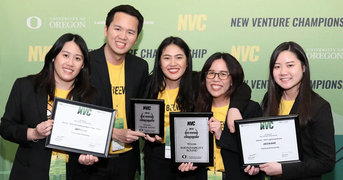 นศ.โครงการ MiM คณะพาณิชย์ฯ ธรรมศาสตร์ แข่งขันเสนอแผนธุรกิจ ได้ 4 รางวัล ที่สหรัฐฯ