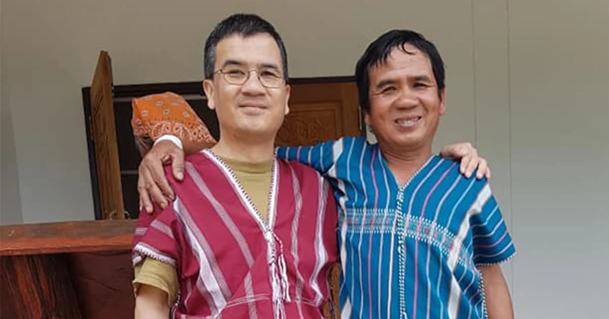 หนุ่มใหญ่เดินทางจากเดนมาร์ก มาอมก๋อย ตามหาฝาแฝด พลัดพรากกัน 45 ปี