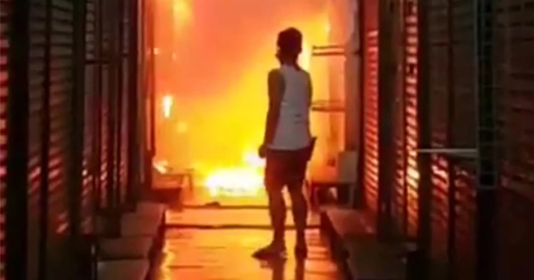 เกิดเหตุไฟไหม้ ตลาดนัดจตุจักร กลางดึก