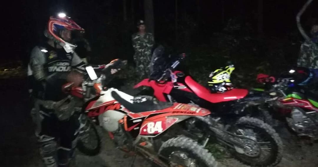 สกัดจับรถ แก๊ง จยย.วิบาก เข้าอุทยานแห่งชาติผาแต้ม โดยไม่ได้รับอนุญาต