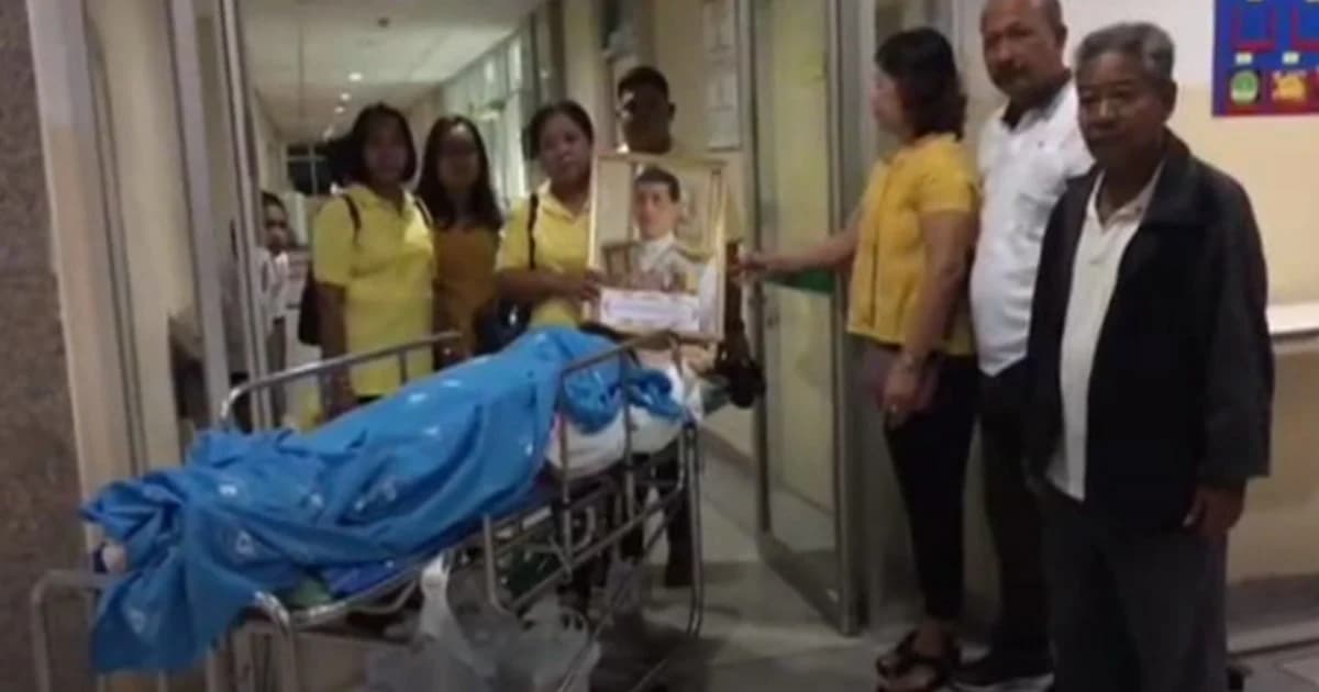 เคลื่อนย้ายแล้ว “น้องฟา” คนไข้ในพระราชานุเคราะห์ ขึ้นเครื่องทหารส่งต่อ รพ.พระมงกุฎ