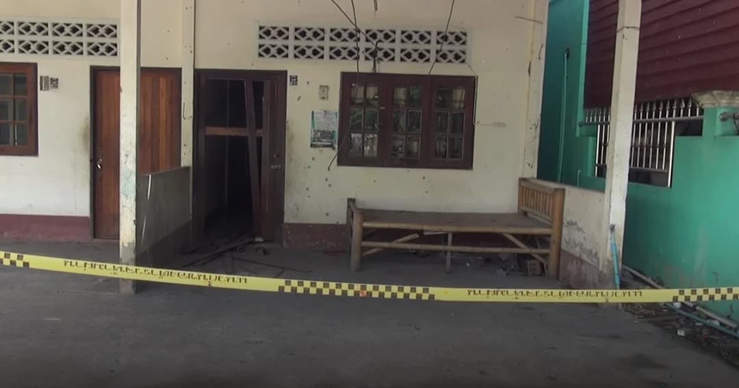 เร่งล่าคนร้ายปาระเบิดใส่บ้านชาวสตูล เสียหาย 4 หลัง คาดขัดแย้งส่วนตัว