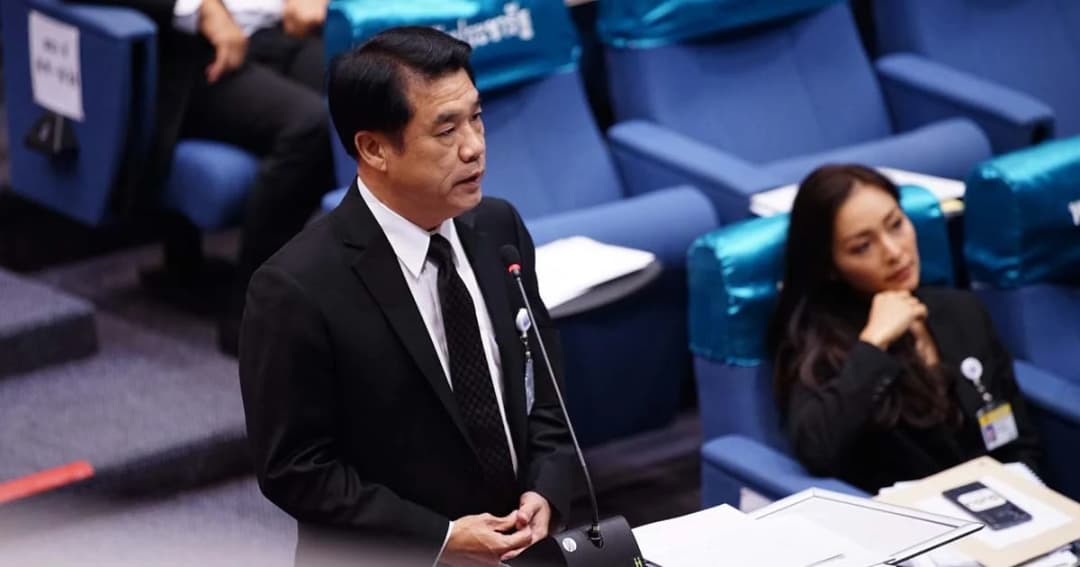 สุริยะชี้ “บิ๊กตู่” ทำให้ระบบคมนาคมขับเคลื่อน ต้องเป็นนายกฯ ต่อ