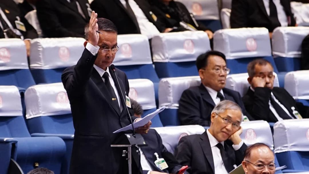 “พล.อ.ปรีชา” ยอมรับให้บุตรชายใช้บ้านในค่ายตั้งบริษัทจริง เหตุเพราะลูกไม่มีที่อยู่อื่น