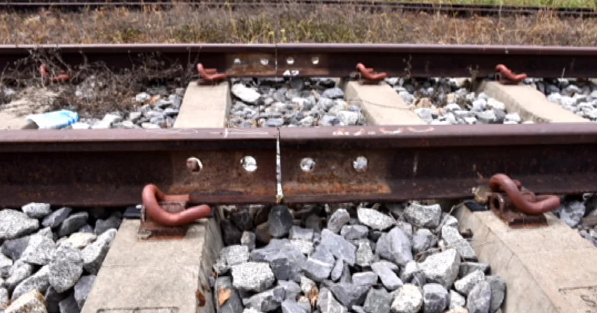 โจรแสบขโมยเหล็กประกับต่อรางรถไฟ เสียหายนับแสนบาท