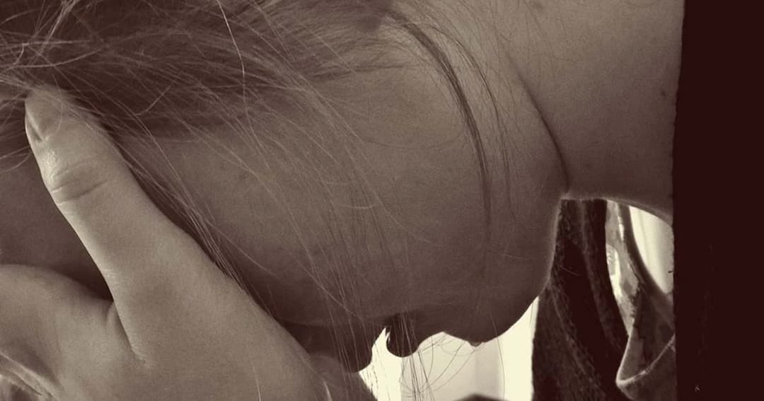 สคช. ห่วงเยาวชนเสี่ยงซึมเศร้าฆ่าตัวตายมากขึ้น-คนไทยดื่มสูบหนักหนี้เพิ่ม