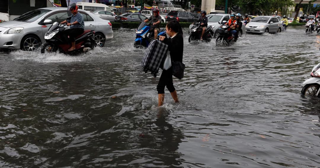 อุตุฯ เตือน ฝนถล่มกรุง 70% ของพื้นที่ ตลอด 24 ชม. ตั้งแต่ 17.00 น.วันนี้เป็นต้นไป